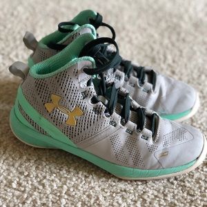 Under Armour Curry 2 size 2 boys